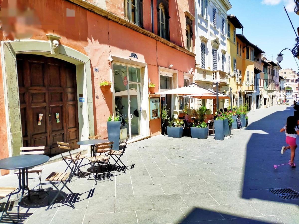 스폴레토 Sotto I Tetti Del Borgo 아파트 외부 사진