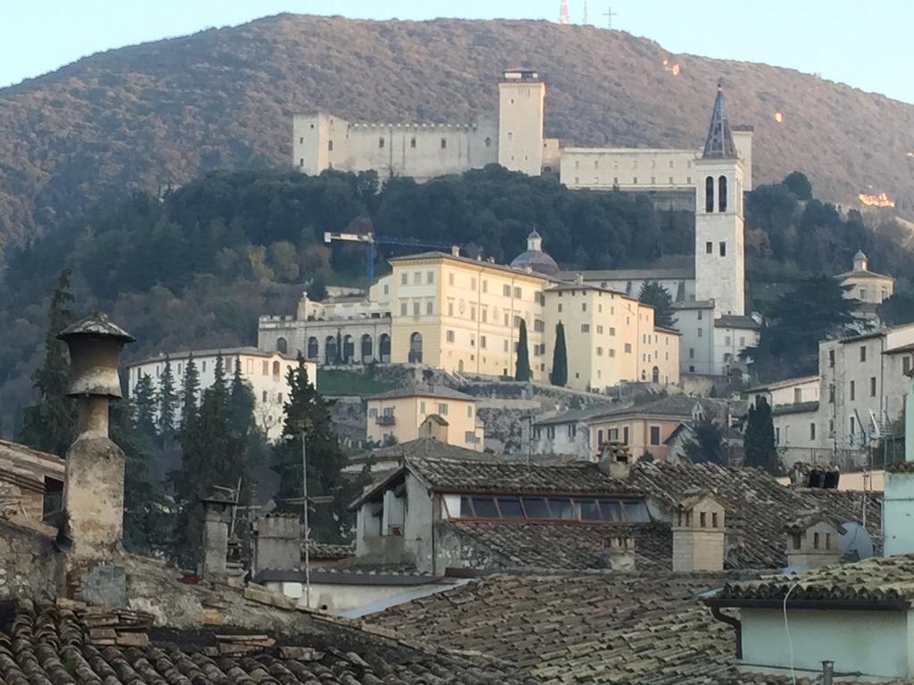 스폴레토 Sotto I Tetti Del Borgo 아파트 외부 사진