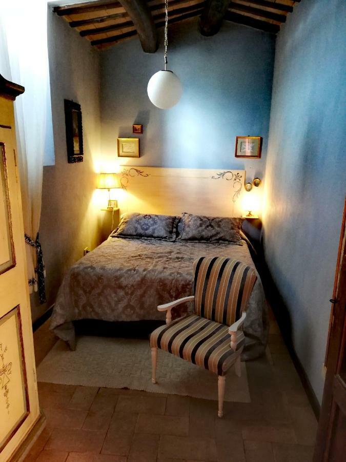스폴레토 Sotto I Tetti Del Borgo 아파트 외부 사진